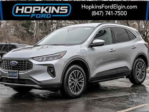 Used 2024 Ford Escape SE image 1