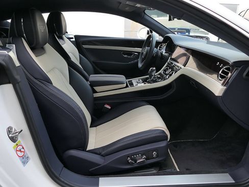 Used 2023 Bentley Continental GT Mulliner AWD/4WD image 27