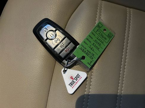 Used 2022 Ford Edge SEL w/ Convenience Package image 31