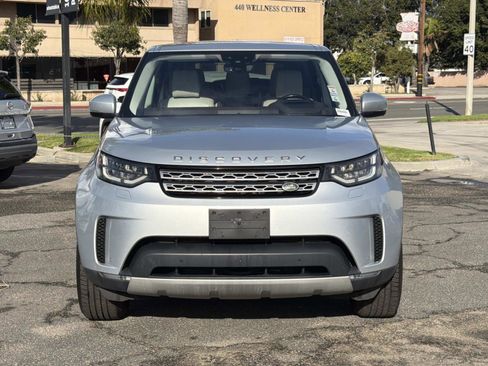 Used 2018 Land Rover Discovery HSE Luxury image 2