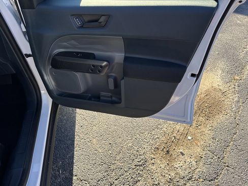 New 2025 Ford Maverick XL image 14