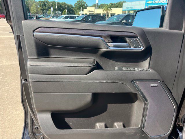 Used 2023 Chevrolet Silverado 1500 LTZ w/ Technology Package RWD image 13