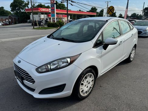 Used 2014 Ford Fiesta S FWD image 3