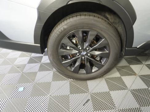 Certified 2025 Subaru Outback Onyx Edition AWD/4WD image 14
