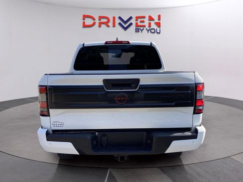 New 2026 Nissan Frontier PRO-4X w/ Pro-4x Convenience Package image 4