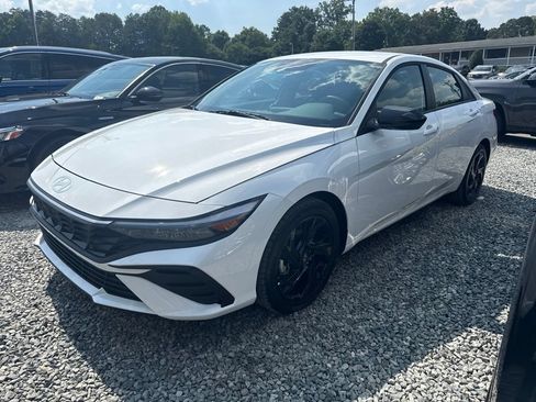 Used 2026 Hyundai Elantra Sport FWD image 1