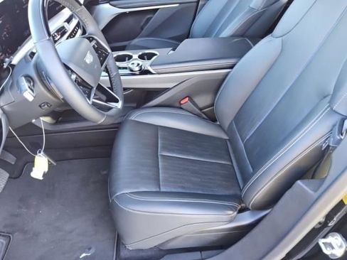 Used 2024 Cadillac Lyriq Luxury RWD image 6