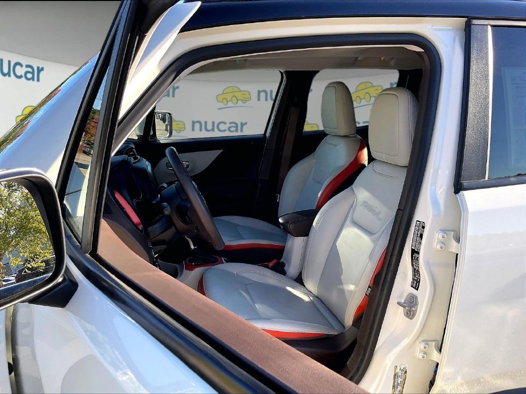 Used 2017 Jeep Renegade Limited AWD/4WD image 10