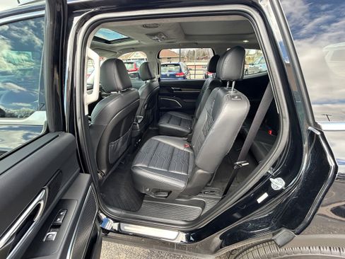 Used 2020 Kia Telluride SX w/ SX Prestige Package AWD/4WD image 2