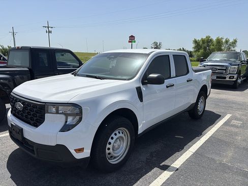 Used 2025 Ford Maverick XL w/ Equipment Group 102A AWD/4WD image 1