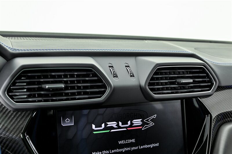 Used 2024 Lamborghini Urus S AWD/4WD image 40
