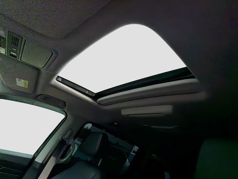 Used 2023 Honda Odyssey Touring image 22