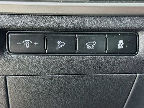 Used 2023 Kia Telluride EX w/ EX Captain's Chair Package FWD image 10