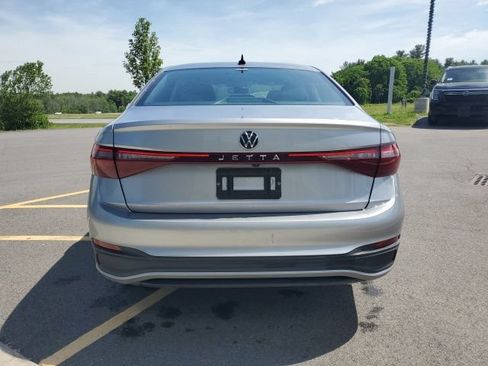 Used 2025 Volkswagen Jetta S FWD image 5