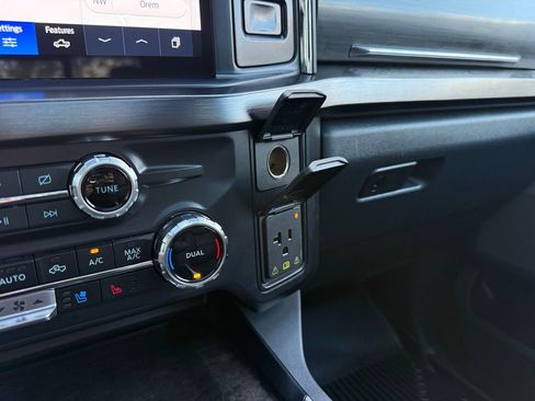 Used 2024 Ford F350 Lariat w/ Lariat Ultimate Package AWD/4WD image 46