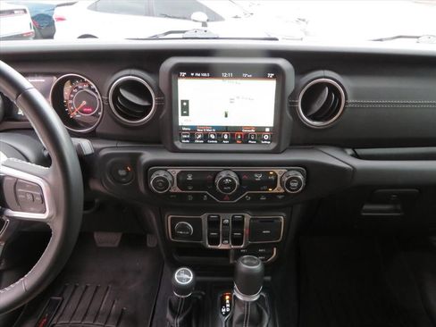 Used 2021 Jeep Wrangler Unlimited Sahara image 23