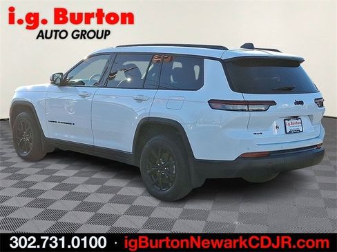 Used 2025 Jeep Grand Cherokee L Altitude image 3