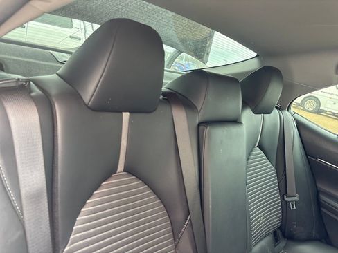 Used 2022 Toyota Camry SE image 23