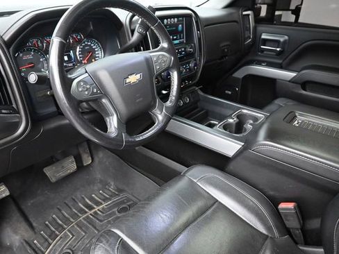 Used 2019 Chevrolet Silverado 2500 LTZ w/ Duramax Plus Package AWD/4WD image 17