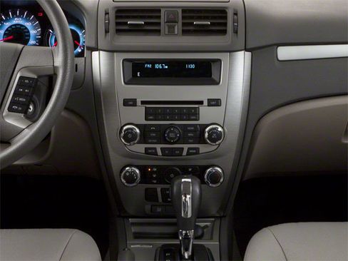 Used 2010 Ford Fusion SE FWD image 12