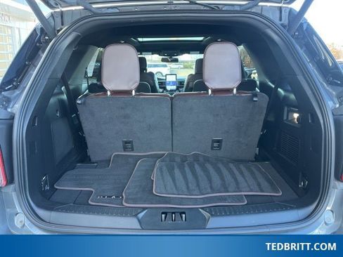 Certified 2022 Ford Explorer Platinum w/ Equipment Group 601A image 12