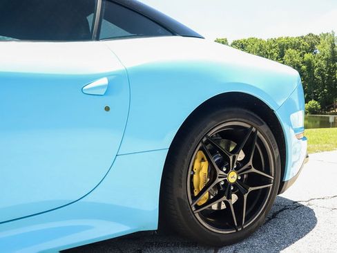 Used 2015 Ferrari California T RWD image 79