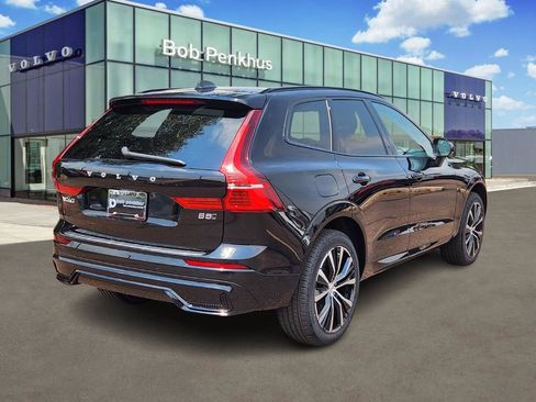 New 2025 Volvo XC60 B5 Plus w/ Protection Package Premier image 25