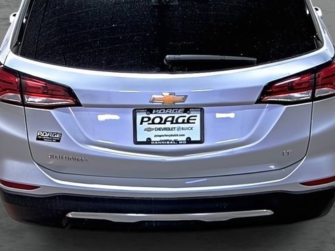 Used 2022 Chevrolet Equinox LT image 11