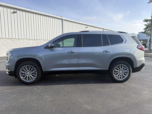 Used 2025 GMC Acadia Denali w/ Super Cruise Package FWD image 24