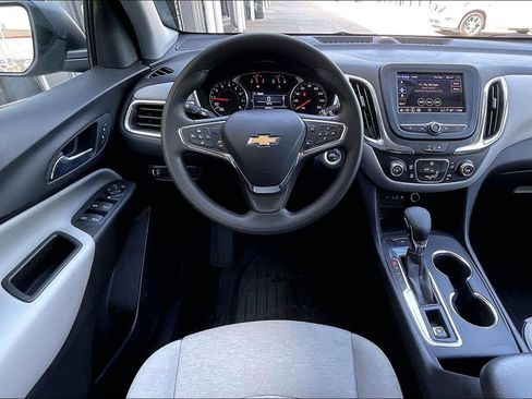 Used 2024 Chevrolet Equinox LS w/ LS Convenience Package AWD/4WD image 5