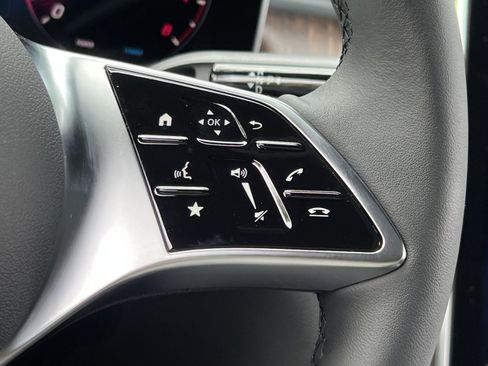 Used 2026 Mercedes-Benz GLC 300 4MATIC image 29