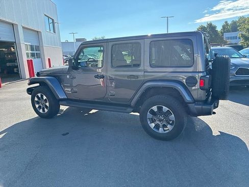 Used 2021 Jeep Wrangler Unlimited Sahara AWD/4WD image 14