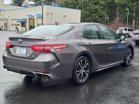 Used 2019 Toyota Camry SE image 24