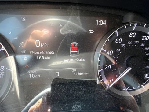 Used 2023 Toyota Highlander XLE FWD image 15