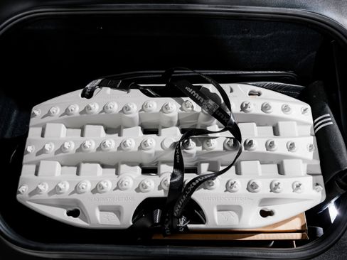 Used 2024 Porsche 911 Dakar image 50