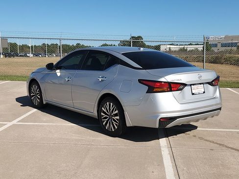 New 2025 Nissan Altima 2.5 SV image 4