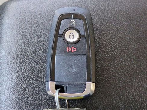 Used 2020 Ford EcoSport SE w/ SE Convenience Package image 30