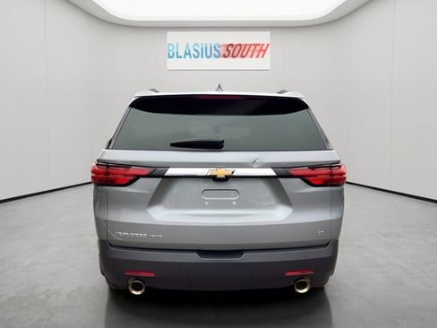 Used 2023 Chevrolet Traverse LT w/ LT Premium Package AWD/4WD image 4