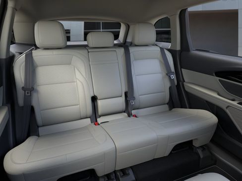 New 2026 Lincoln Nautilus Premier image 11