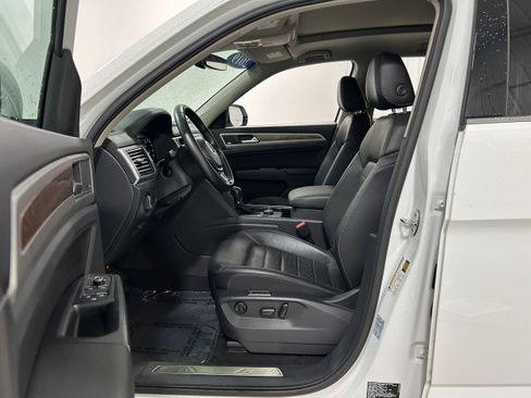 Used 2019 Volkswagen Atlas SEL Premium AWD/4WD image 4