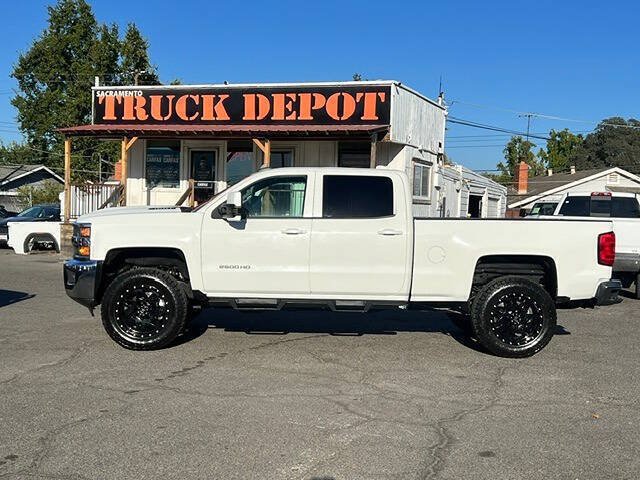 Used 2018 Chevrolet Silverado 2500 LT w/ LT Fleet Convenience Package AWD/4WD image 5