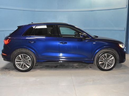 Certified 2025 Audi Q3 2.0T Premium w/ Convenience Package image 22