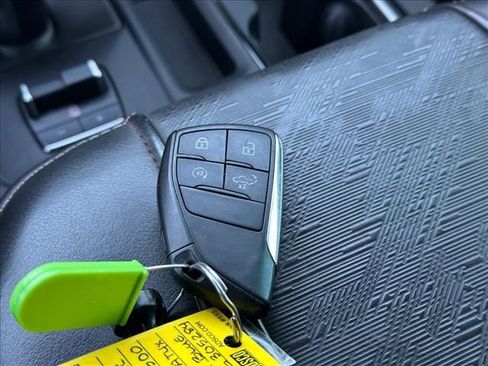 Certified 2023 GMC Sierra 1500 AT4X image 33