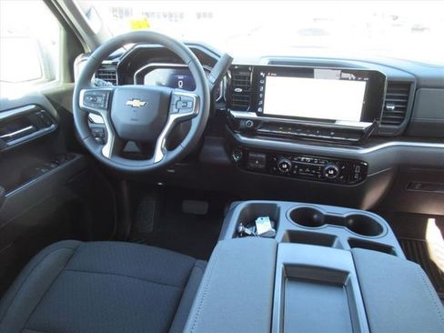 Used 2026 Chevrolet Silverado 1500 LT image 12