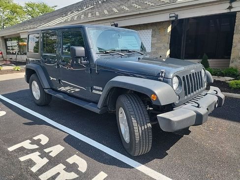 Used 2018 Jeep Wrangler Unlimited Sport S AWD/4WD image 5