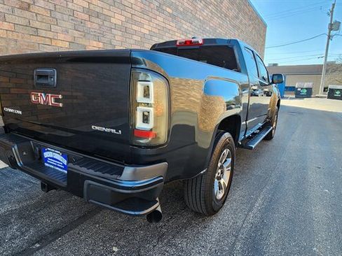 Used 2018 GMC Canyon Denali image 2