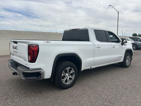 Used 2023 GMC Sierra 1500 SLE w/ X31 Off-Road Package AWD/4WD image 5