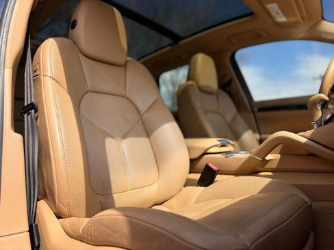 Used 2016 Porsche Cayenne AWD/4WD image 26