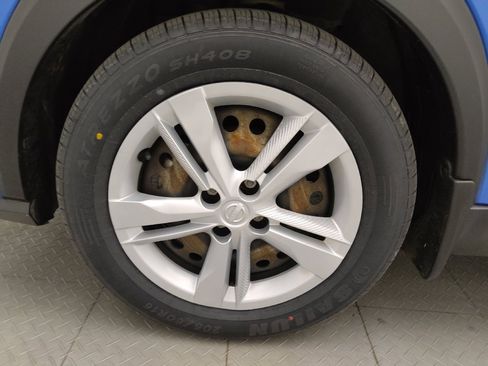 Used 2023 Nissan Kicks S FWD image 31