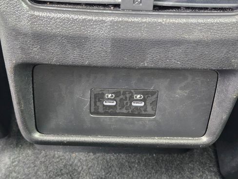 Used 2025 Nissan Rogue SV AWD/4WD image 18